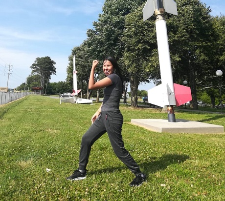 Nataly Solano investiga una micro alga endémica de las salinas colombianas, como alimento para astronautas. 